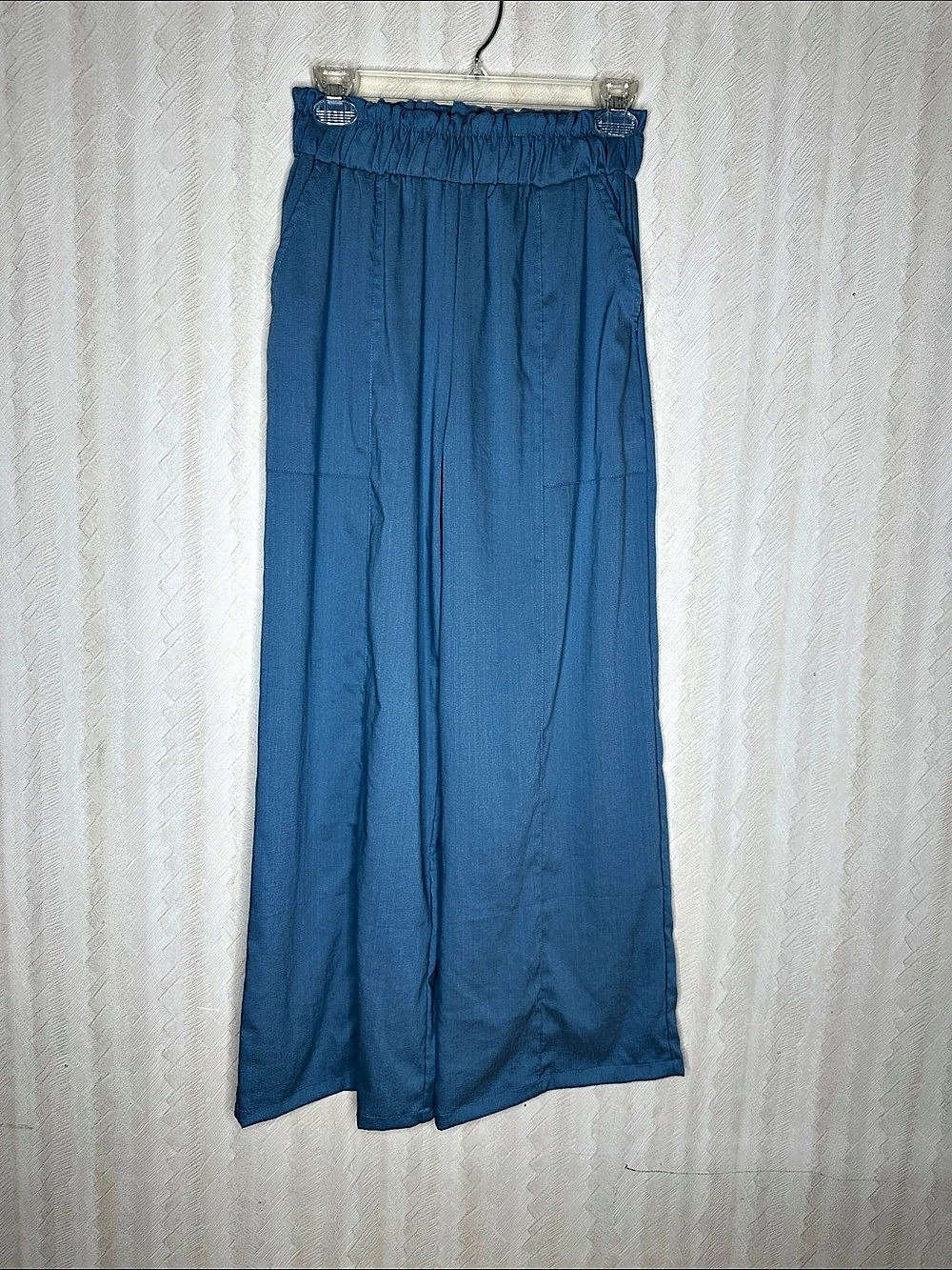 🆕❤️ Wide Leg Pants in Blue Size Small